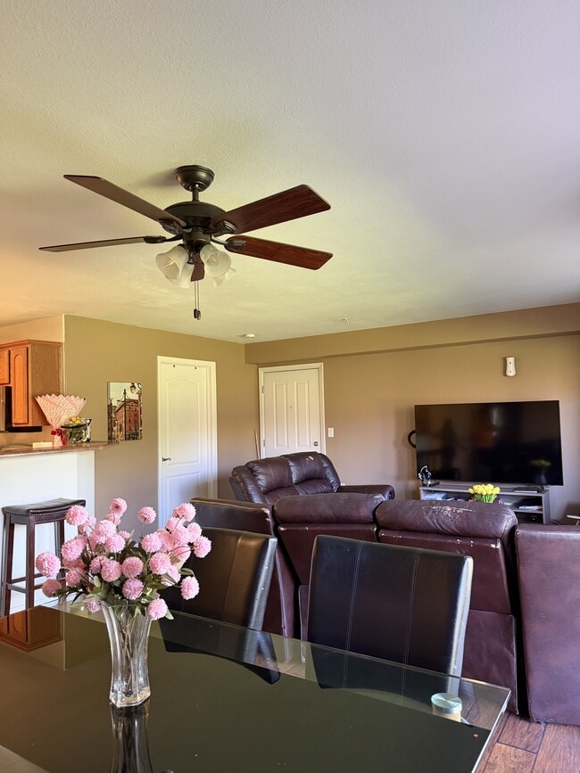 Photo - 1302 Park Dr