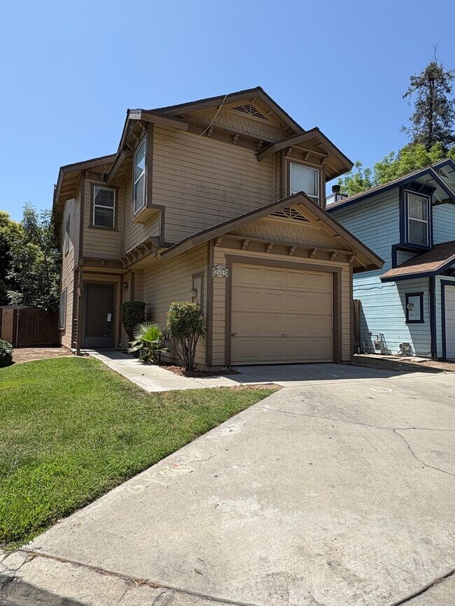 Charming 3 Bed/2.5 Bath on Packwood Availa... - Charming 3 Bed/2.5 Bath on Packwood Availa... House