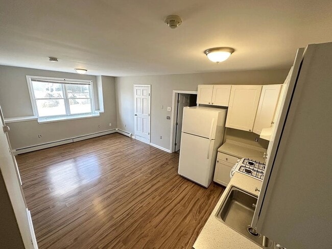 Building Photo - 20 High St Unit 1 Rental