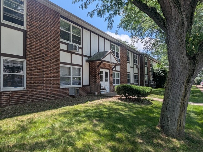 Building Photo - Ashbury Court Rental