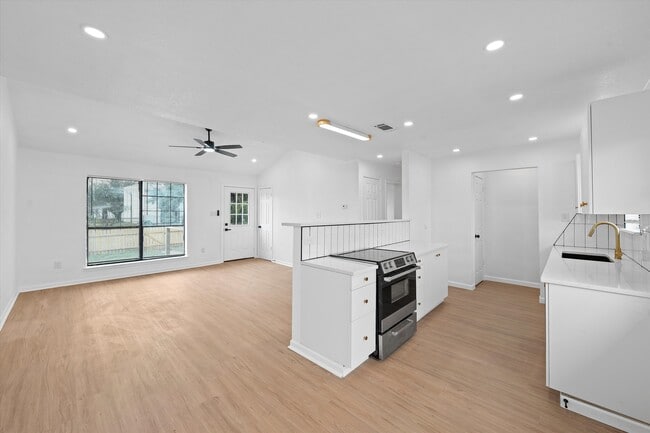 Photo - 1205 N 6th St