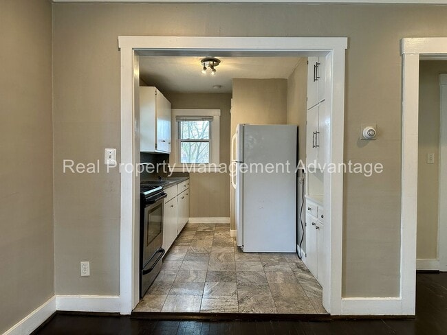 Photo - 2 Bedroom Open Floorplan Steps from Downtown Royal Oak!