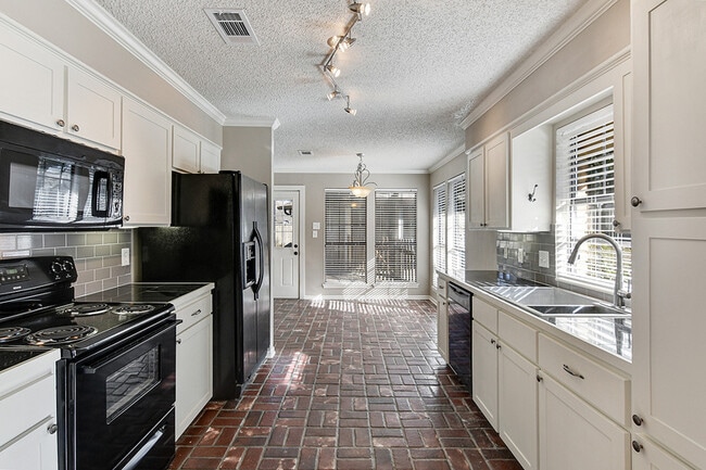 Photo - 4047 Country View Dr