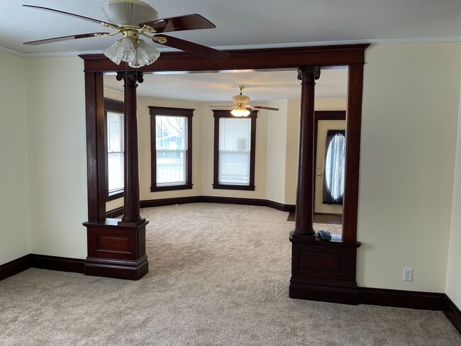 Building Photo - 2108 2nd Ave N Unit = #1 Rental