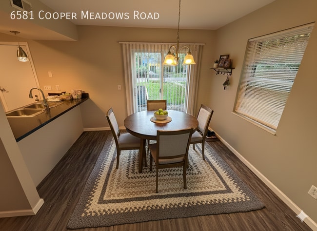 6581 Cooper Meadows Rd