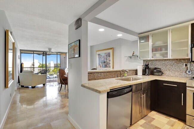 Photo - 4 Royal Palm Way Unit 6020