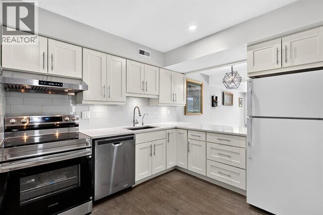 7330 Coronado Dr