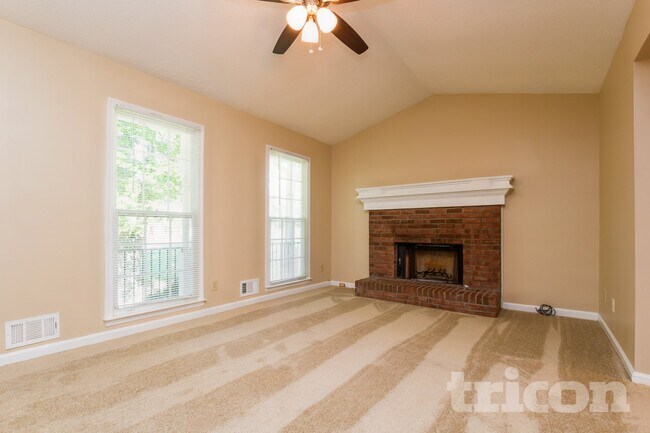Photo - 1202 Holly Hills Dr SW