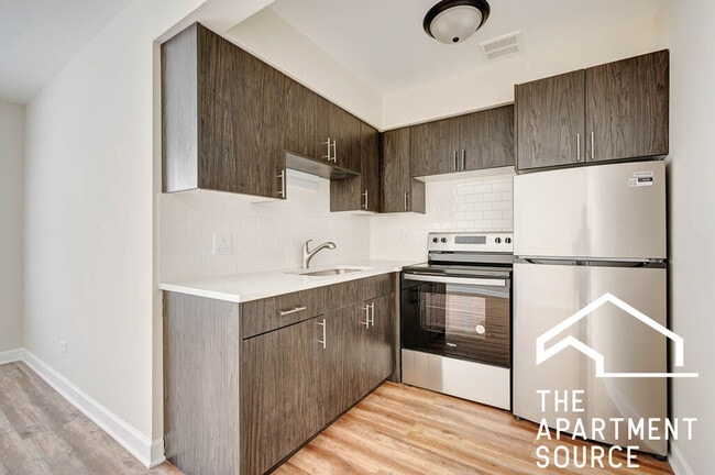 Building Photo - 5841 N Winthrop Ave Unit 207 Rental