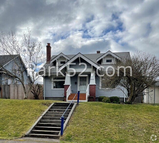 Building Photo - Charming 3 Bed 1 Bath Large Craftsman Styl... Rental