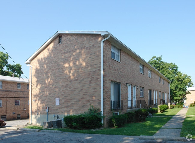 Photo - 1444 Worthington St