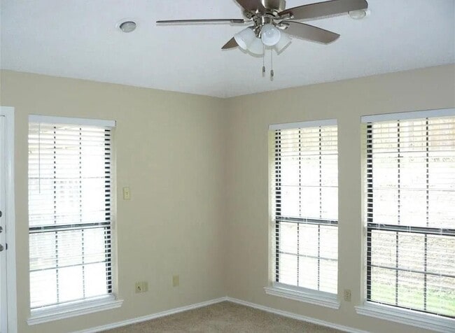 Photo - 565 Briarcliff Dr