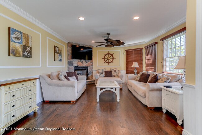 1603 Lake Ave