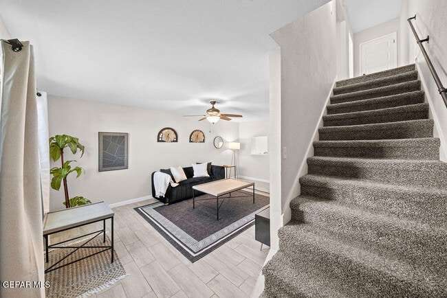 Photo - 7441 Alameda Ave