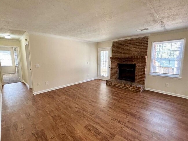 Photo - 1579 Harbins Rd NW