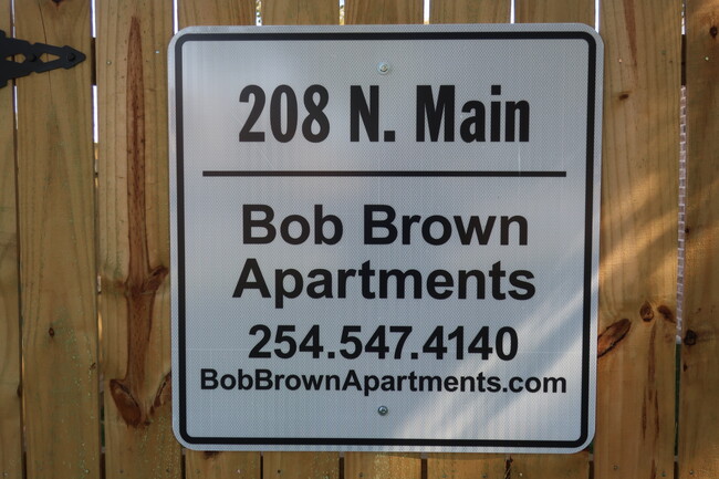 Photo - Bob Brown Apartments