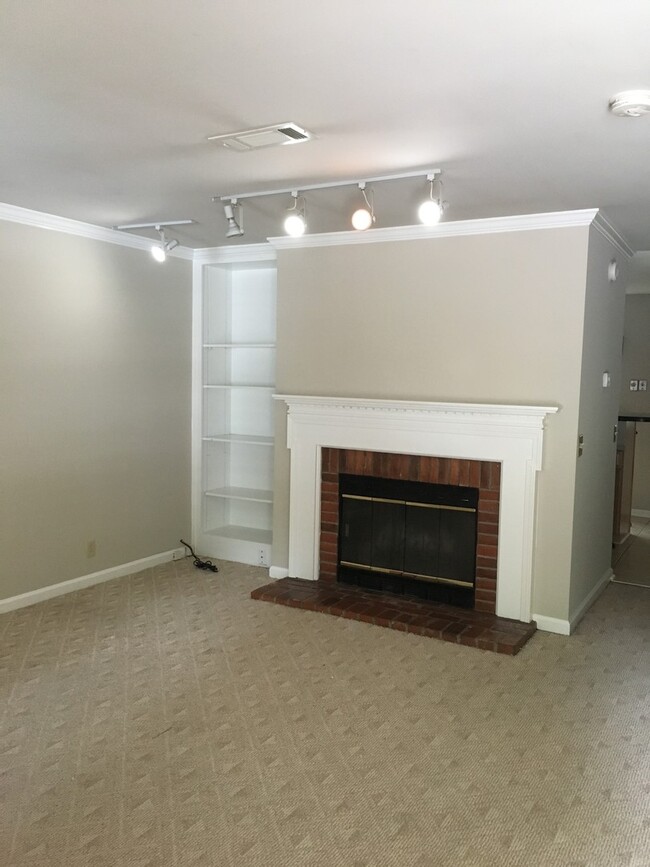 Photo - Move In Ready - Just off I-24