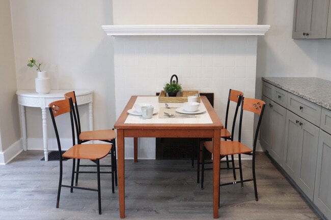 Photo - 1033 Flemington St