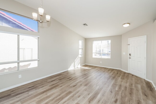 Photo - 722 Cozy Canyon Dr