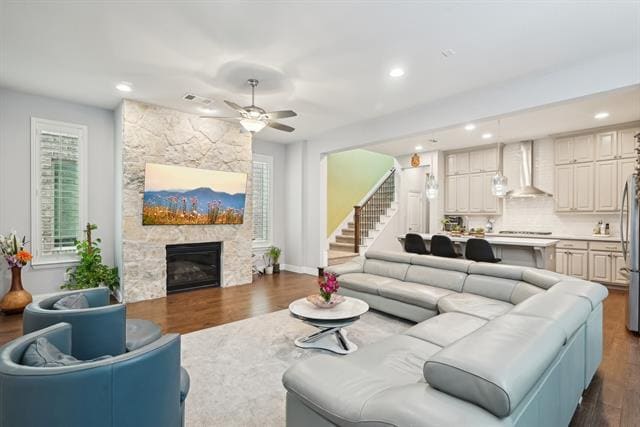 Building Photo - 6809 Royal View Dr Rental