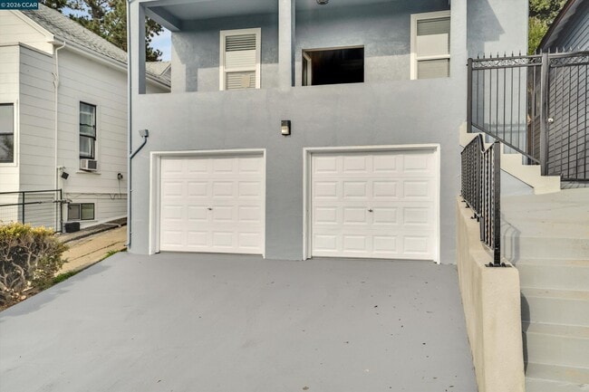 Building Photo - 530 Virginia St Unit B