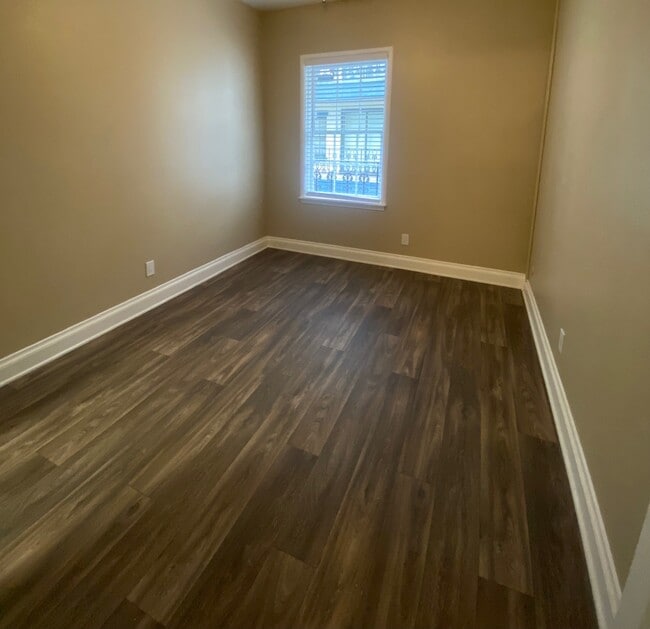 Clarendon House Apartments For Rent in Sacramento, CA