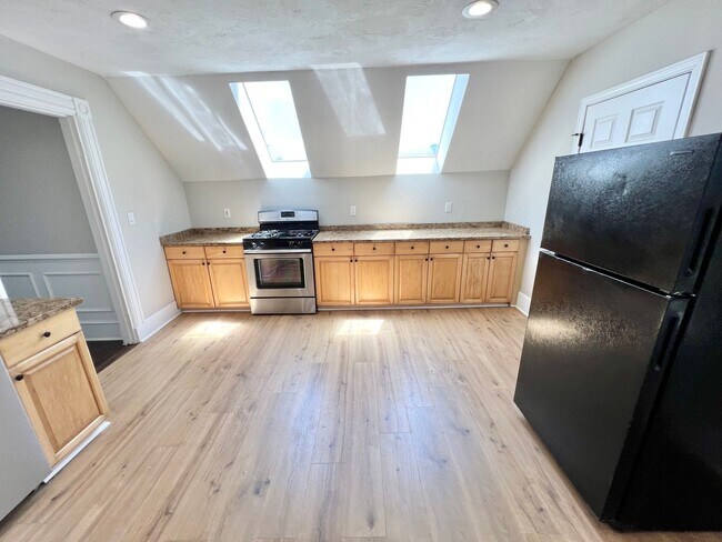 Photo - NEWLY RENOVATED PENTHOUSE UNIT