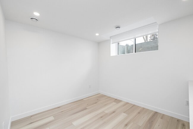 Photo - 8664-8677 77 St NW Unit BSMT 2