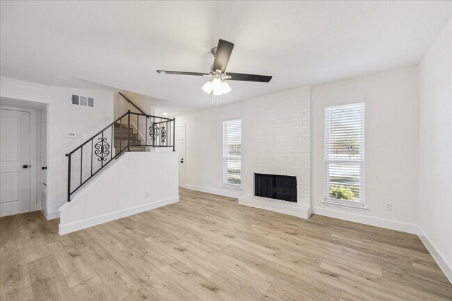 Photo - 1525 Bonanza Rd Unit 525