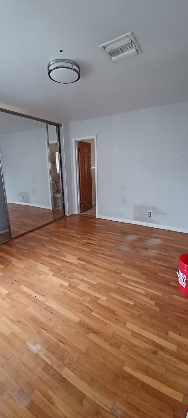 Building Photo - 7248 Beckford Ave Rental