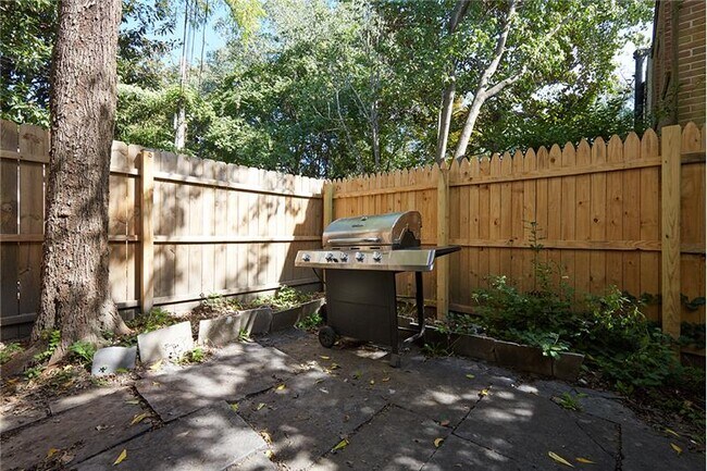 Photo - 1233 33rd St NW