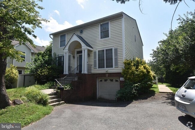 Building Photo - 2508 N Glebe Rd Rental