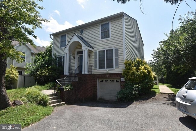 Building Photo - 2508 N Glebe Rd Rental