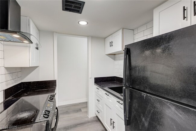 Photo - 1922 Fairfield Ave Unit 102