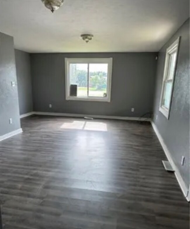 Photo - 209 Steadman St