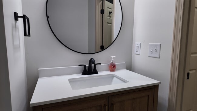 Photo - 1521 Anthony Dr