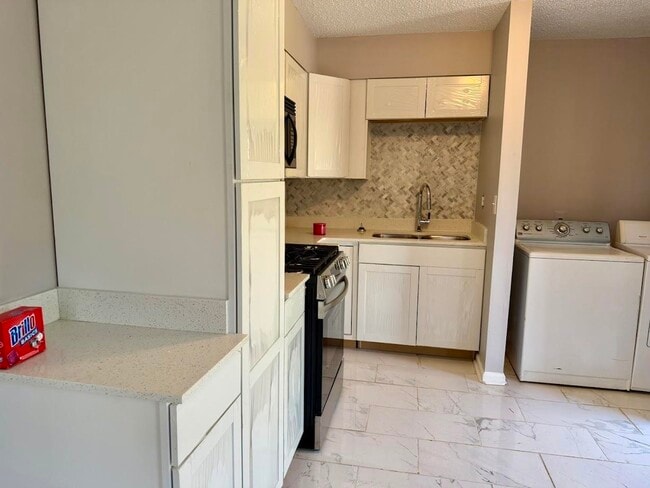 Photo - 2215 Henrietta Rd