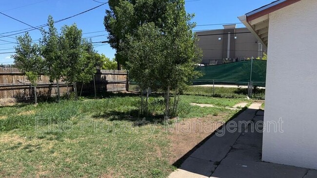 Photo - 2870 Aster St