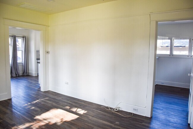 Photo - Grand (384-394) South Unidad Grand (394) South