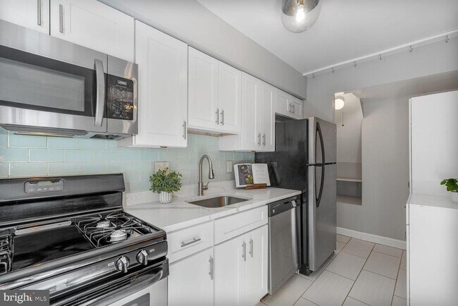 Photo - 2801 16th Rd S