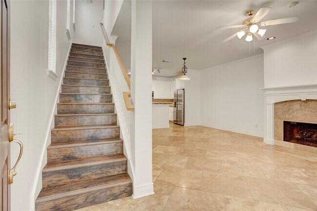 Building Photo - 1401 Rosalie St Rental