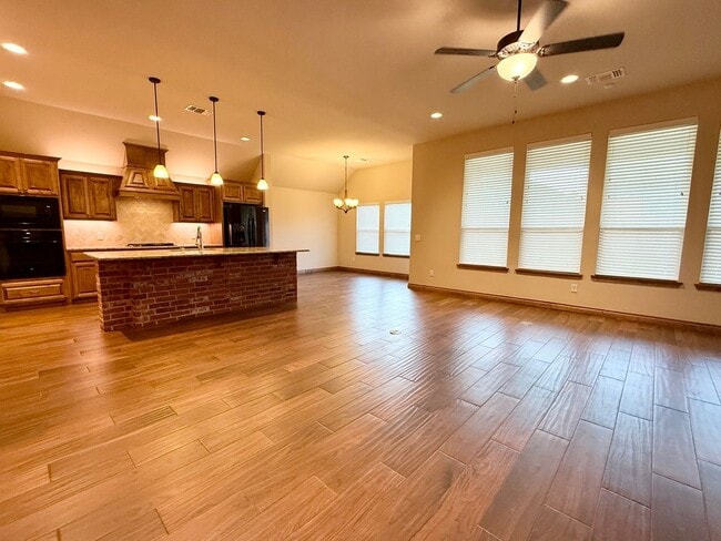 Photo - 706 Sedona Dr