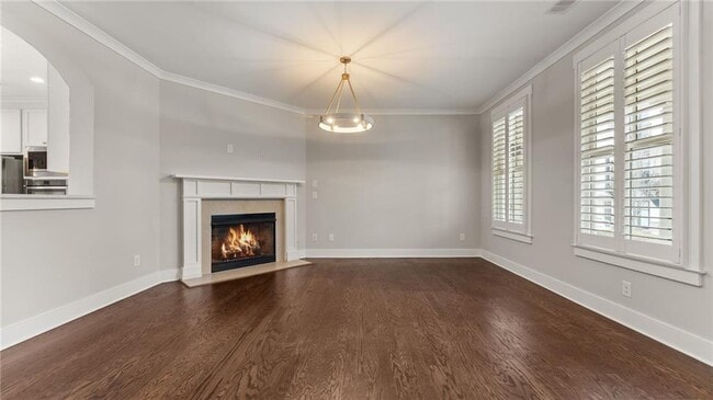 Photo - 183 Fowler St