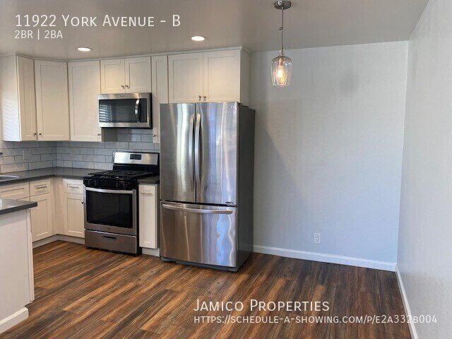 11922 York Ave Unidad B