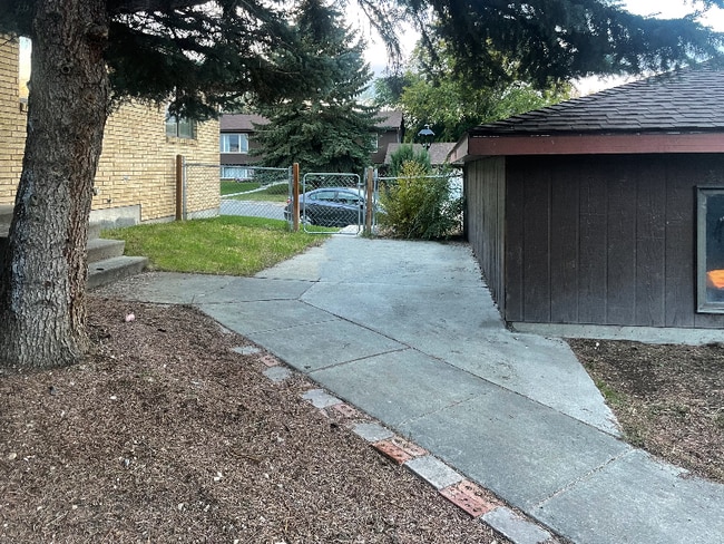 Photo - 472 Russell Ln Unidad 6