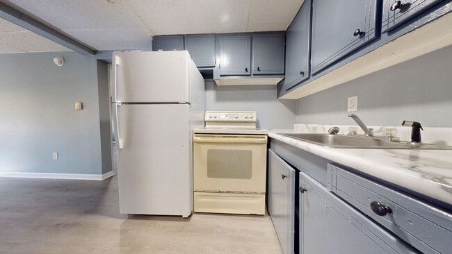 Photo - 221 W Union St Unit B