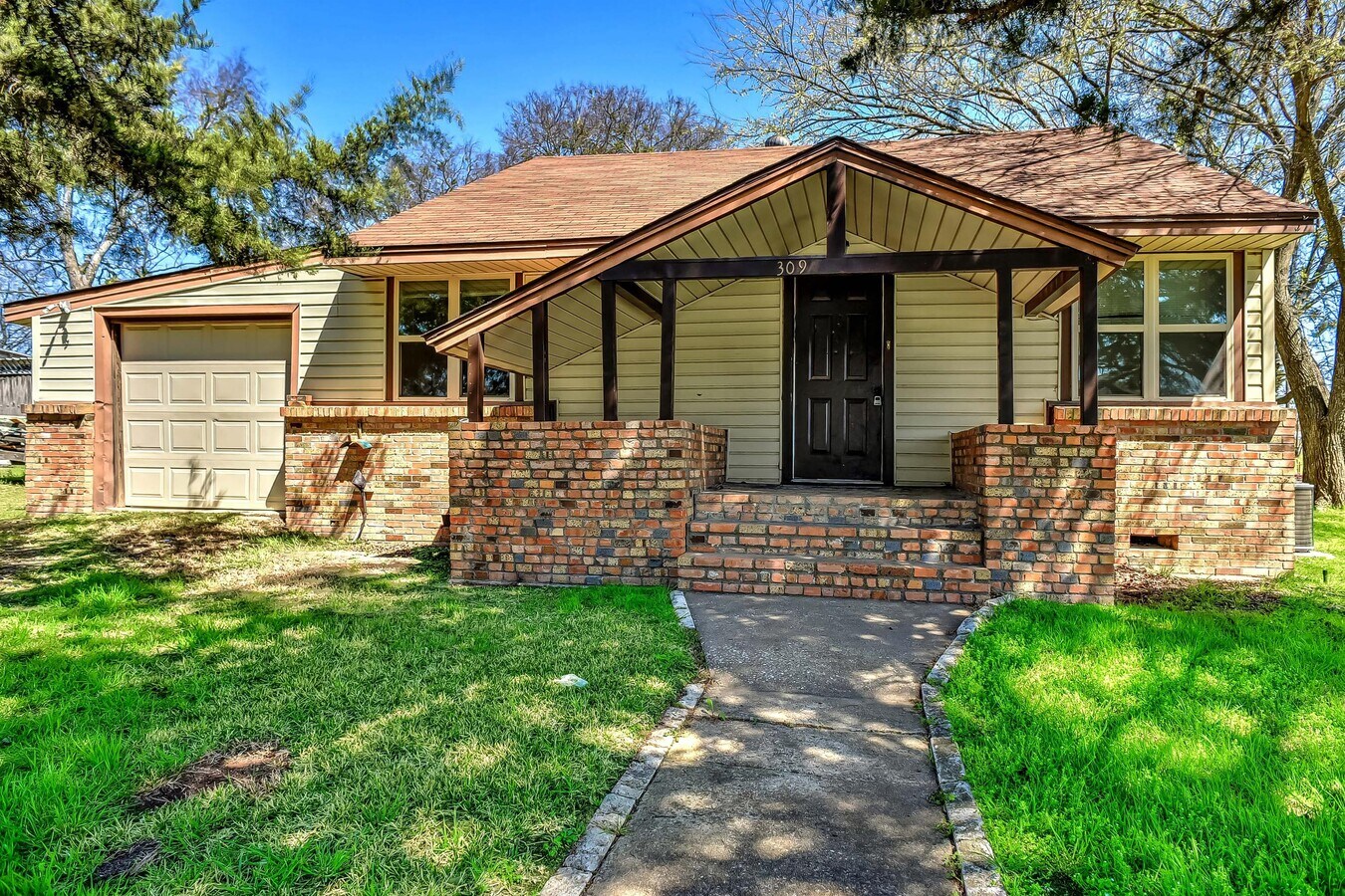 309 E King St House House Rental in Tom Bean, TX