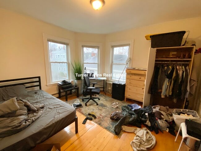 Building Photo - 1 Folsom Ave Unit 3 Rental