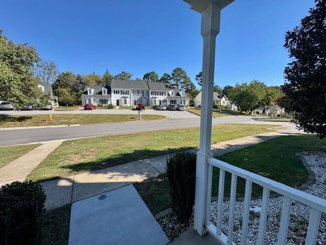 Photo - Elegant 2-Story Townhome with Sunroom & Lu...