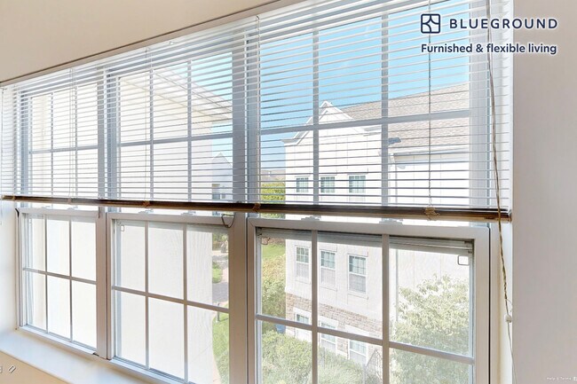 Photo - 80 N Central Ave Unidad FL2-ID1076A